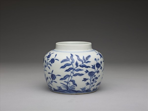 青花草花紋罐