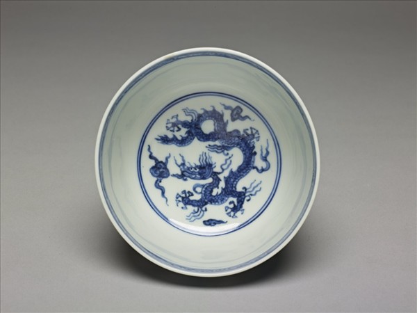 青花雙龍戲珠紋碗