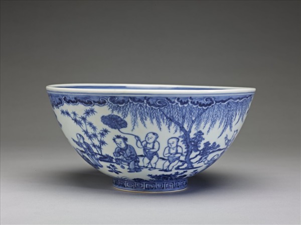 青花嬰戲圖碗