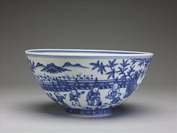 青花嬰戲圖碗