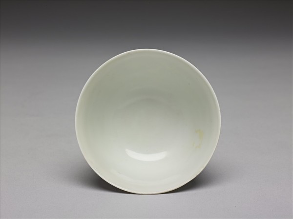 青花纏枝番蓮紋杯