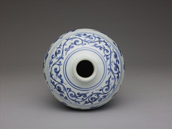 青花蓮花紋梅瓶