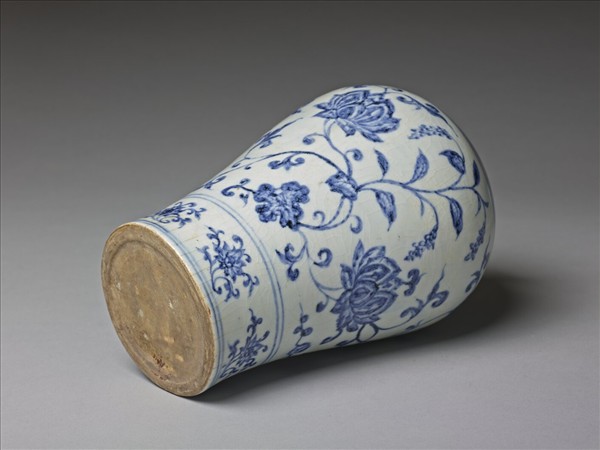 青花蓮花紋梅瓶