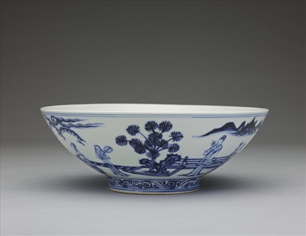 青花庭園仕女圖碗