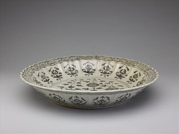 青花蓮花式大盤