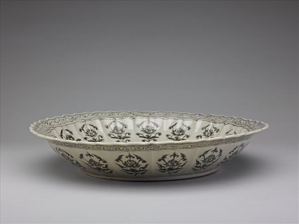 青花蓮花式大盤