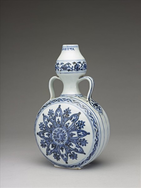 青花圖案花紋葫蘆形綬帶耳扁壺