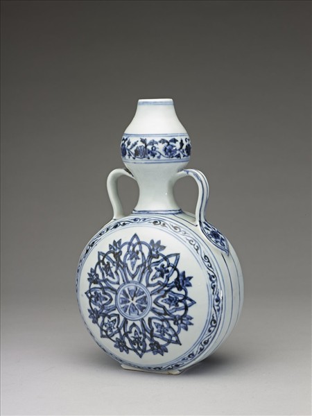 青花圖案花紋葫蘆形綬帶耳扁壺