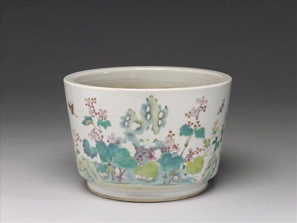 粉彩花蝶紋花盆
