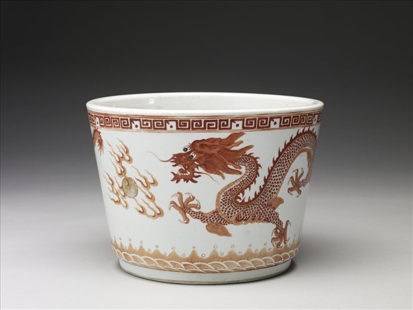 描紅雙龍戲珠紋花盆