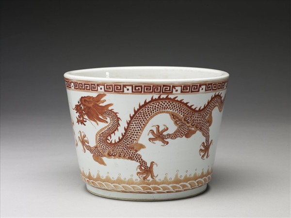 描紅雙龍戲珠紋花盆