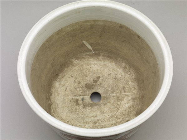 描紅雙龍戲珠紋花盆