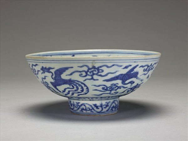 青花龍鳳壽字紋高足碗