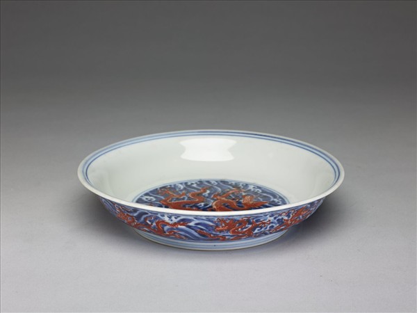 青花紅彩龍紋盤
