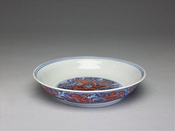 青花紅彩龍紋盤