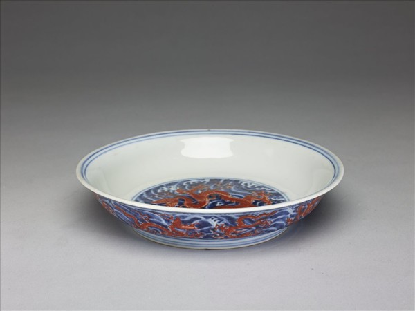 青花紅彩龍紋盤