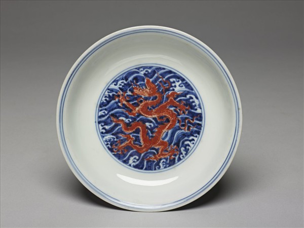 青花紅彩龍紋盤