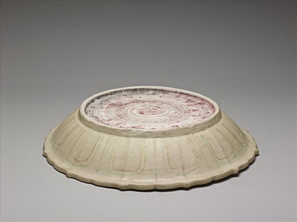 越南 青花加彩山水大盤