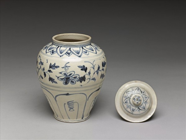 越南 青花花卉蓋罐
