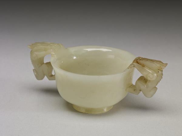 玉獸耳杯