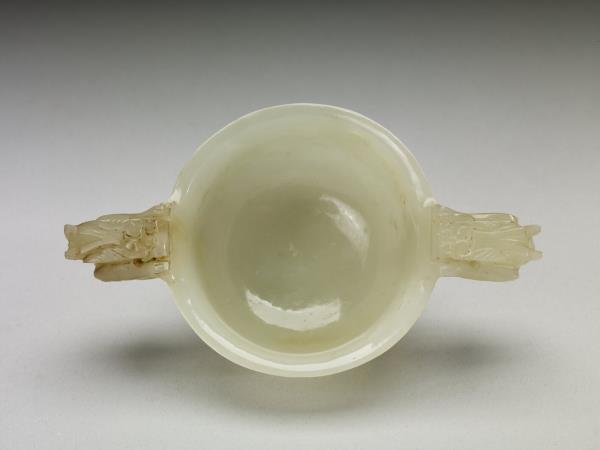玉獸耳杯
