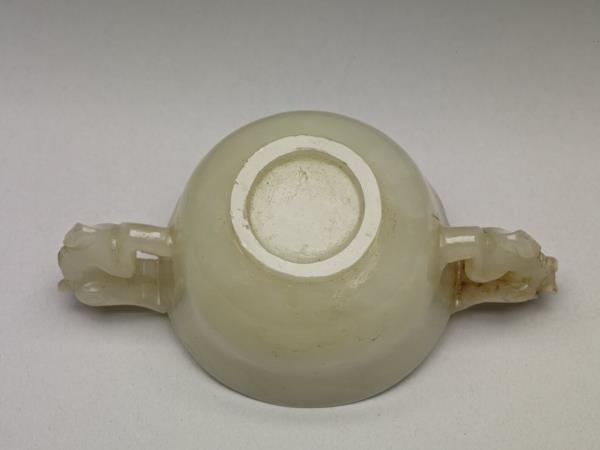 玉獸耳杯