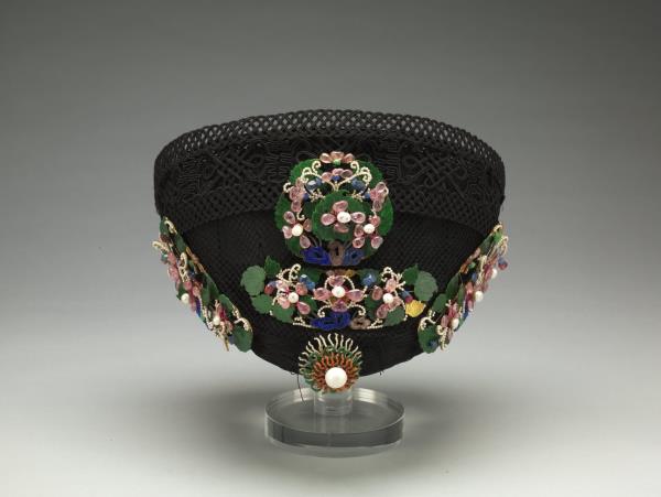 嵌珠寶翠玉花卉鈿子