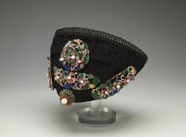 嵌珠寶翠玉花卉鈿子