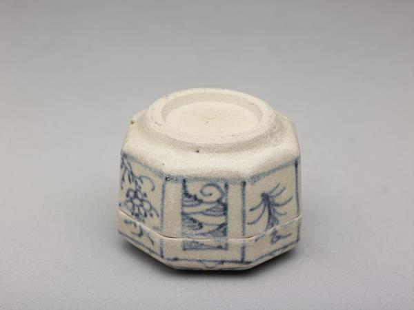 越南 青花躍馬圖八方小盒