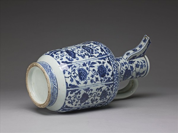 青花四季花卉紋執壺