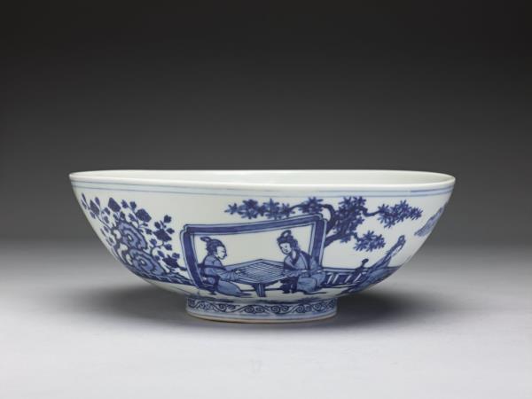 青花仕女四藝圖碗