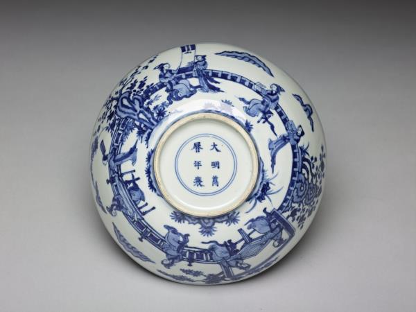 青花仕女四藝圖碗