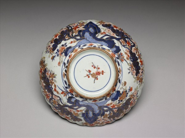 有田窯 五彩描金花卉菊瓣式盤