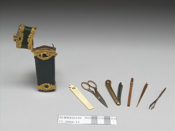 銅鍍金嵌碧綠石修妝匣