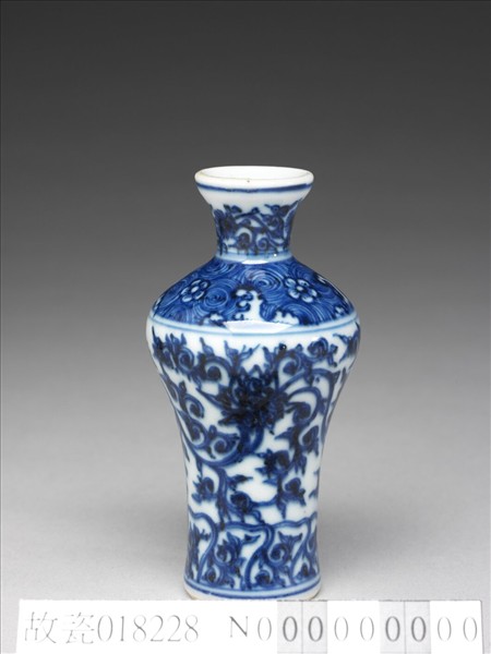 青花花卉紋瓶
