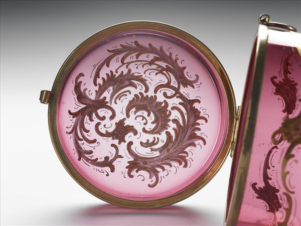 西洋玻璃花草紋盒