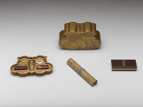 竹唐草蒔繪雙袋盒