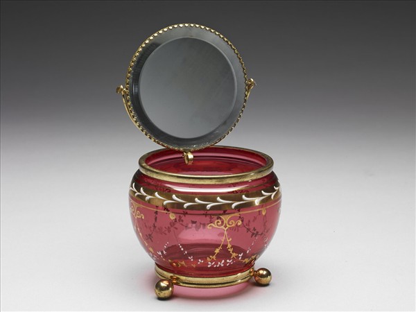 西洋玻璃花草紋盒