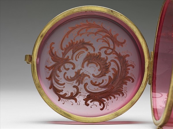 西洋玻璃花草紋盒