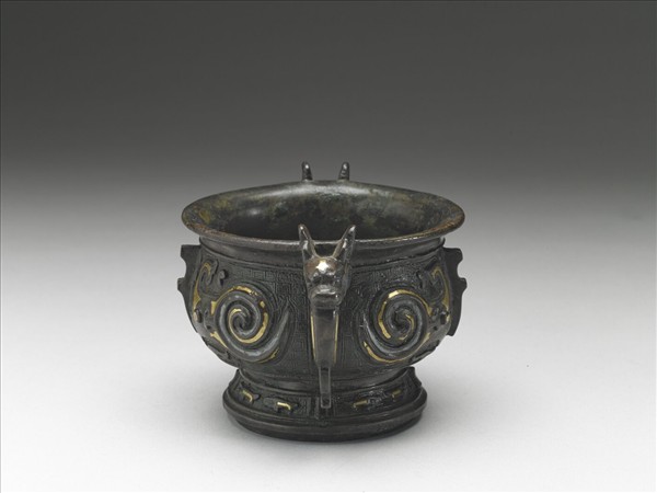 嵌金銀蝸身獸紋簋