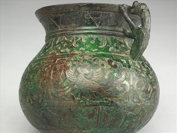 神獸蓮花紋壺