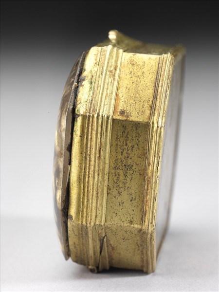 銅嵌玻璃畫柿柿如意鼻煙盒