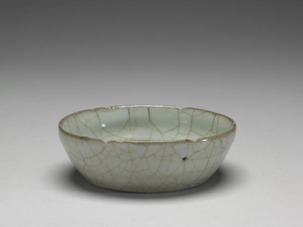 哥窯 青瓷葵口洗