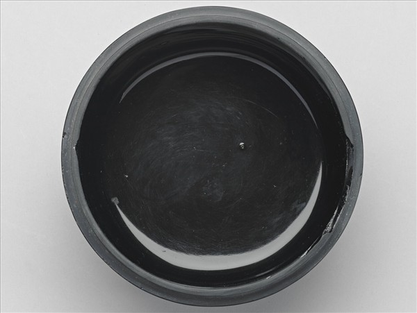 玻璃花卉紋圓盒