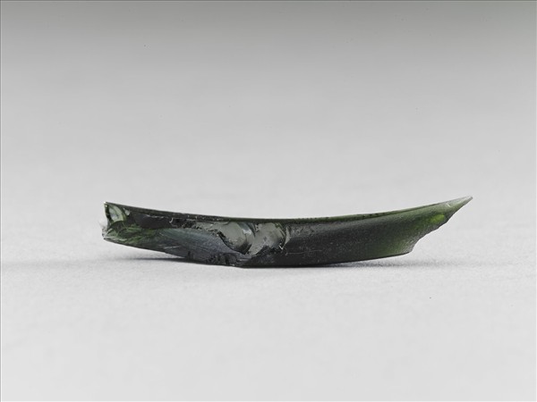 玻璃花卉紋圓盒