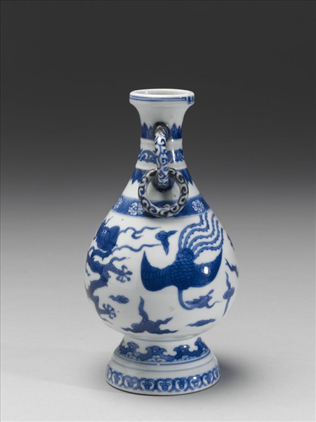 青花龍鳳紋雙耳活環瓶