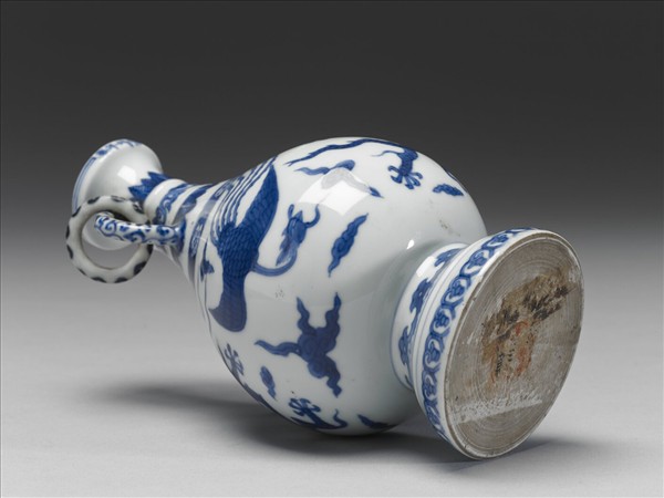 青花龍鳳紋雙耳活環瓶