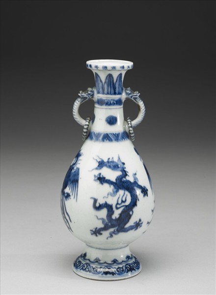 青花龍鳳紋雙耳活環瓶