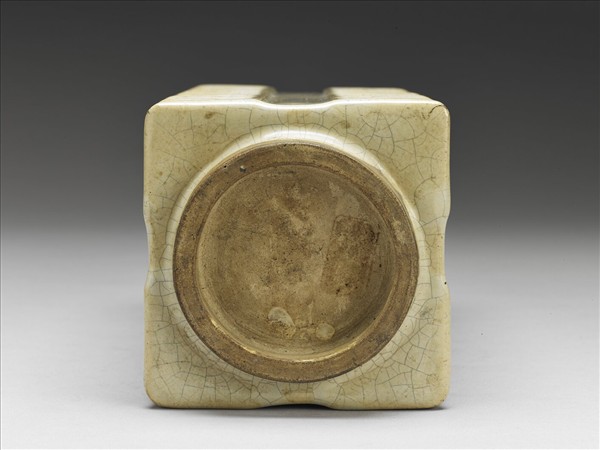 廣窯 月白釉琮式瓶