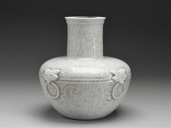 白瓷獸耳暗環壺